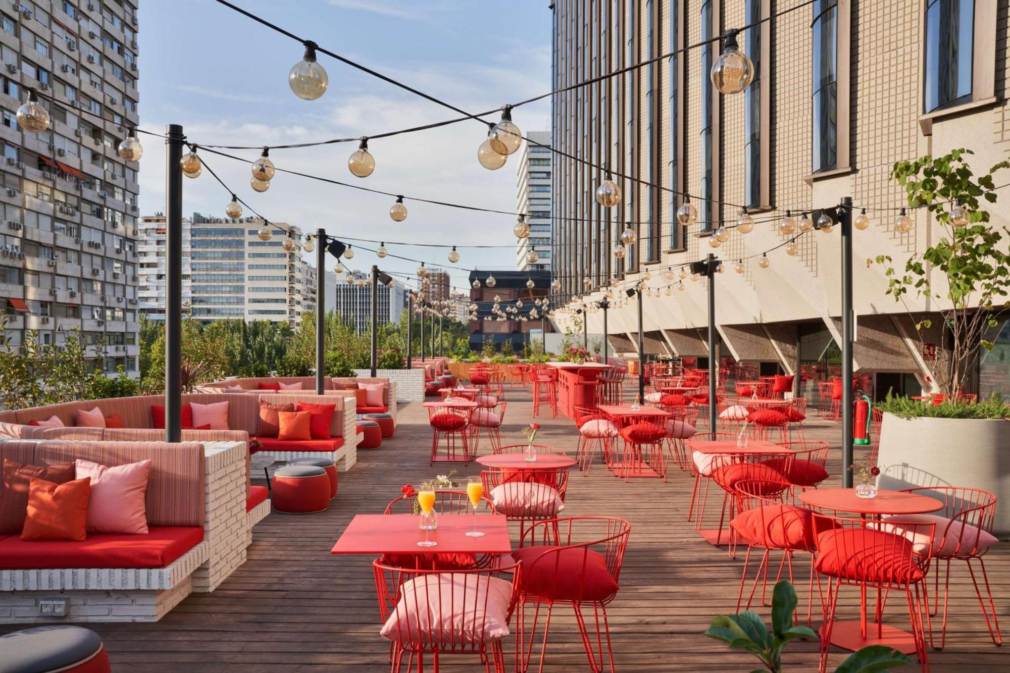 Canopy By Hilton Madrid Castellana, Madrid